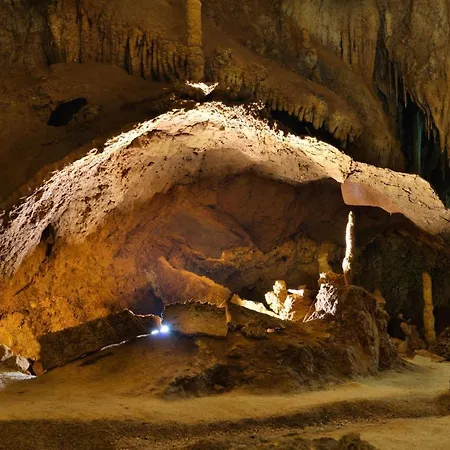 בית הארחה S'olivariu Village Paradise *